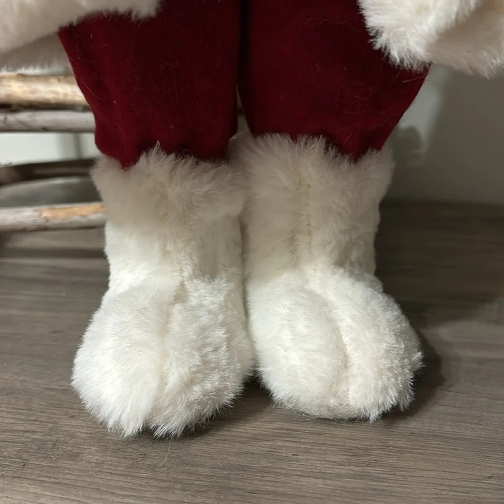 NWT WINTER WONDER LANE FAUX FUR PLAID SANTA WITH BOTTLE BRUSH TREE & BURLAP SACK